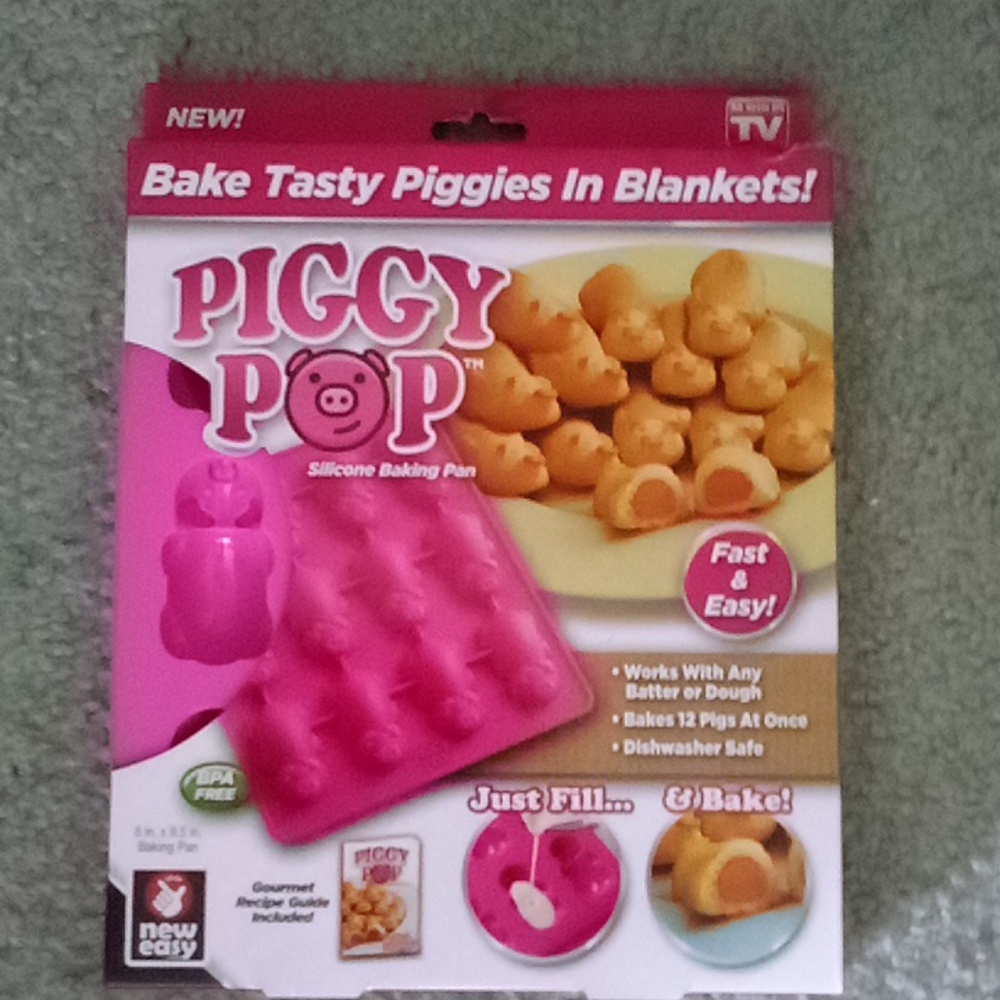 Piggy Pop silicone baking pan
